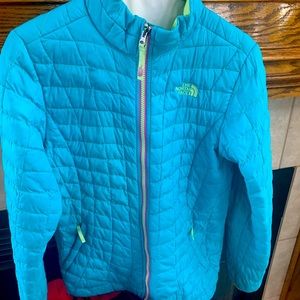 Girls Northface Thermoball jacket